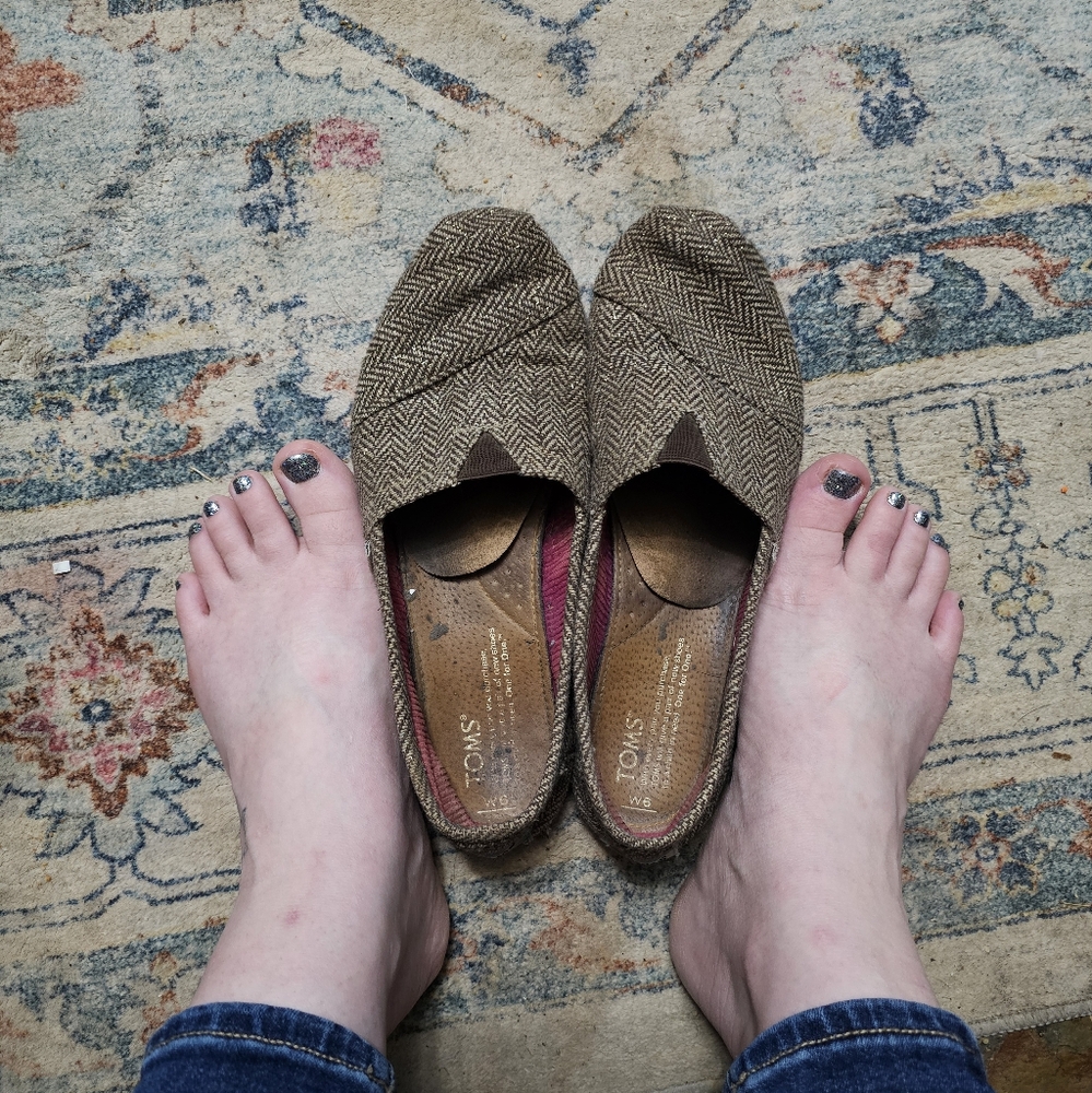 Well Worn Toms